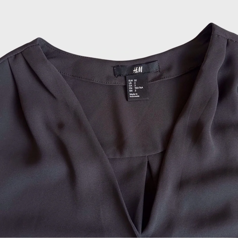H&M V Neck Button Front Long‎ Sleeve Blouse_7